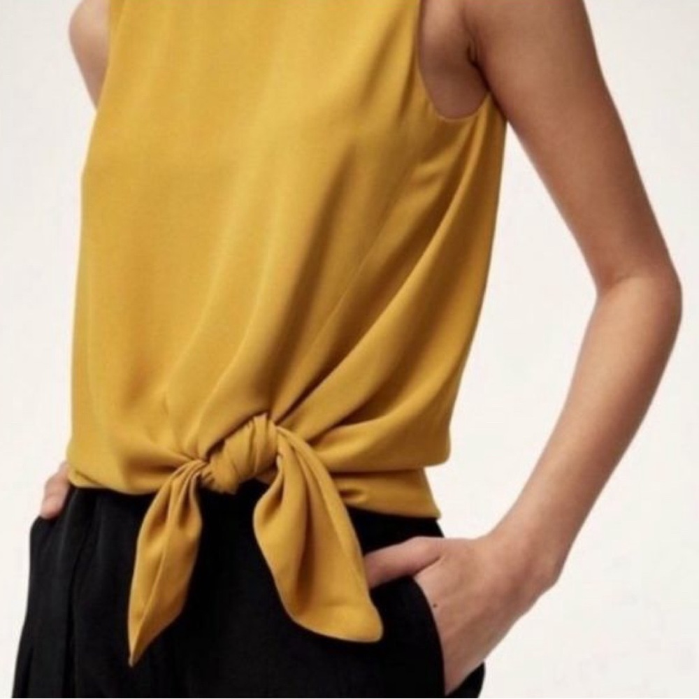 Aritzia Babaton Hopkins Blouse - XS - Dark Yellow